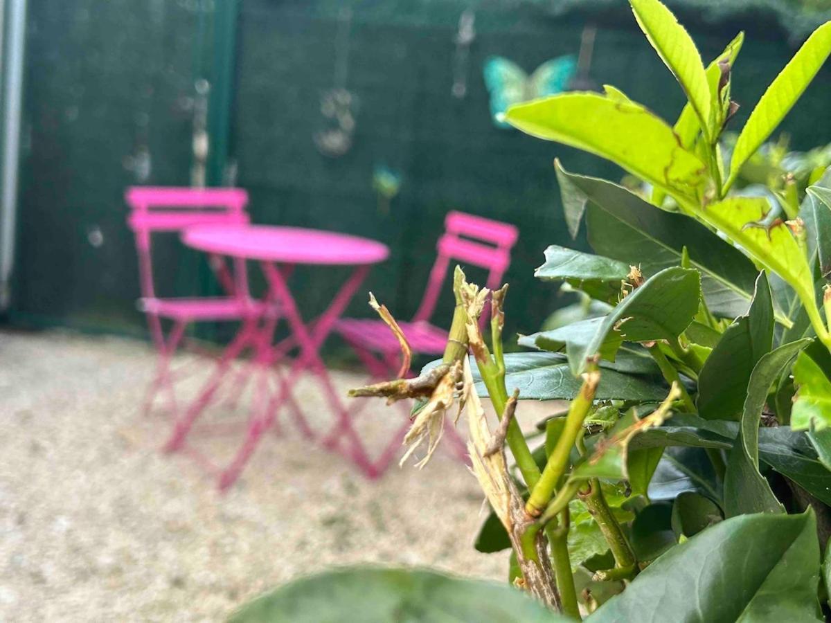 Maison Studio Le Bois Fleuri Croissy-Beaubourg Bagian luar foto
