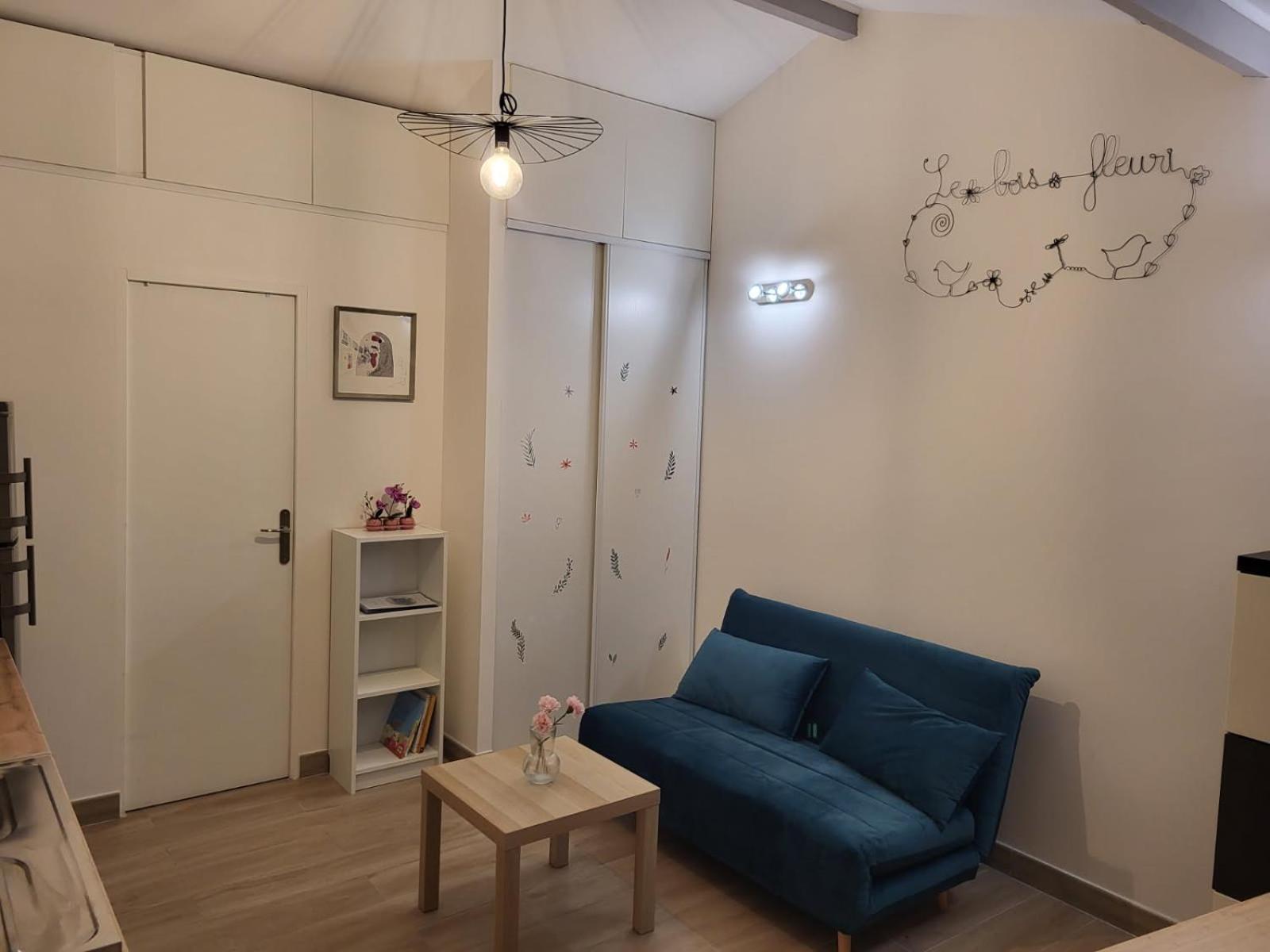 Maison Studio Le Bois Fleuri Croissy-Beaubourg Bagian luar foto