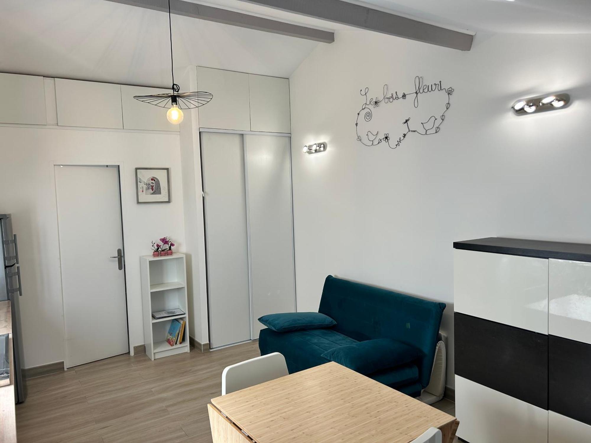 Maison Studio Le Bois Fleuri Croissy-Beaubourg Bagian luar foto